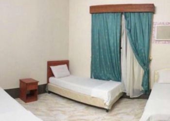 شقة بغرفة معيشة وغرفتين نوم 