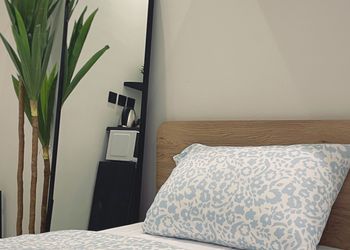 استديو هادئ بدخول ذاتي 