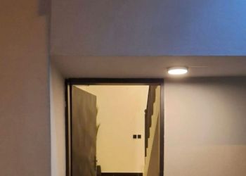 استديو بدخول ذاتي وسرير مريح 