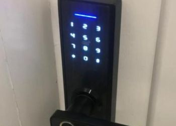 استديو بسرير ماستر وجلسة جانبية