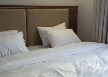 شاليه بغرفتين نوم ومسبح