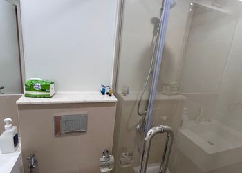 فيلا بصالة أنيقة وثلاث غرف نوم 
