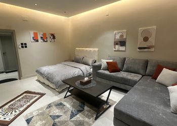 استديو بدخول ذاتي وسرير مريح 