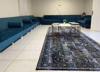 شاليه بمسبح خارجي وجلسة خارجية