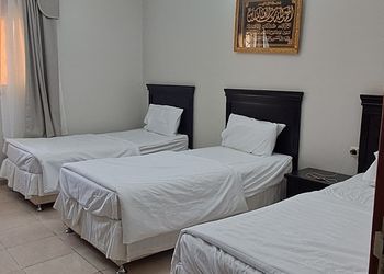 شقة بغرفتين نوم وصالة 