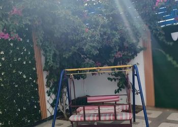 شاليه بمسطح اخضر