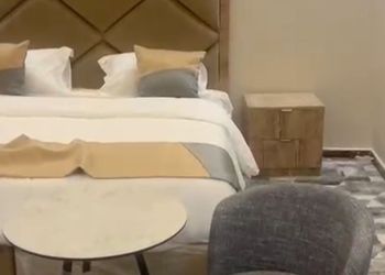استديو بسرير ماستر وجلسة جانبية