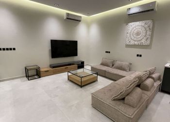 شاليه بغرفة نوم مطلة على المسبح 