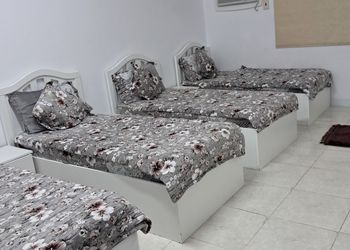 شقة بأثاث مريح وبسيط 
