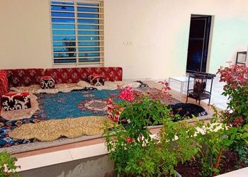 استراحة بغرفة نوم وجلسة خارجية 