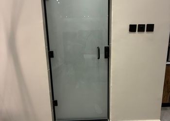 استديو بسرير ماستر وجلسة جانبية
