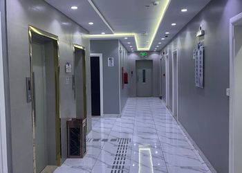 استديو بأثاث مريح وبسيط 
