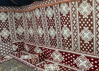 مخيم بجلسة خارجية و بيت شعر