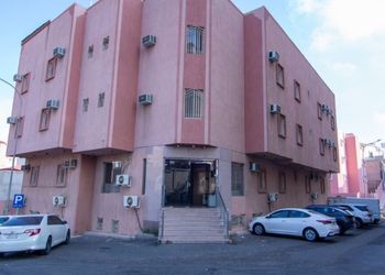 استديو بسرير ماستر 