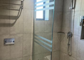 استديو بأثاث مريح وبسيط 