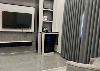 استديو بأثاث مريح وبسيط 