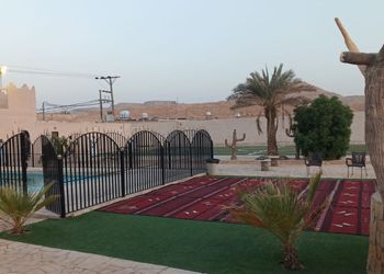 استراحة بملحق خارجي ومسبح