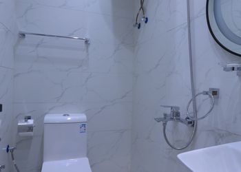 شقة بصالة مريحة ودخول ذاتي 