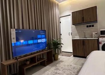 استديو هادئ بسرير ماستر 