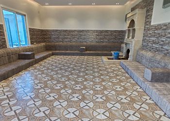 استراحة بمسطح اخضر و العاب اطفال