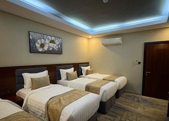 شقة بغرفة معيشة وغرفتين نوم 