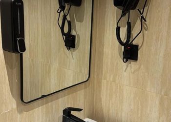 استديو بسرير ماستر وجلسة جانبية 
