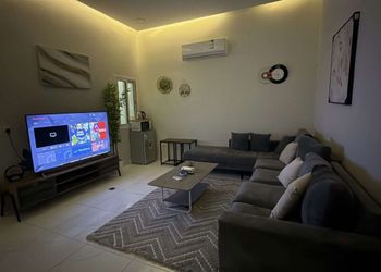 شقة بدخول ذاتي وغرفة نوم 
