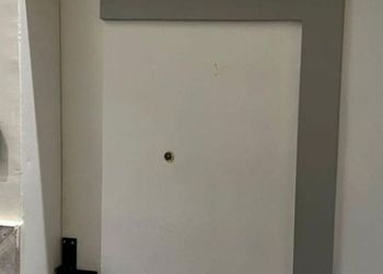شقة بصالة أنيقة ودخول ذاتي