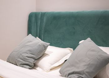 استديو بسرير ماستر وجلسة جانبية