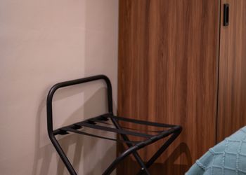 استديو بسرير ماستر وجلسة جانبية