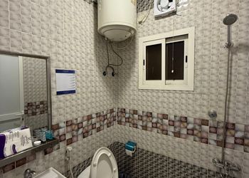 استديو بسرير ماستر وجلسة جانبية