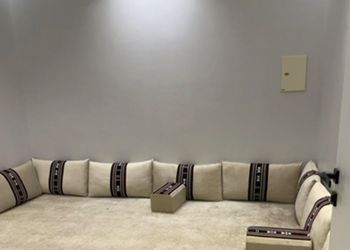 شاليه بمسبح خارجي وجلسة خارجية