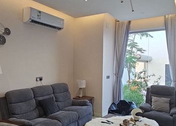 شاليه بثلاث غرف نوم و جلسة خارجية