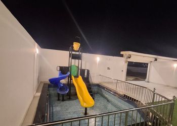 شاليه بمسبح