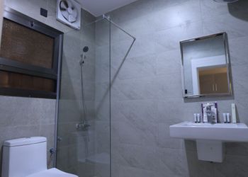 استديو هادئ بسرير ماستر 