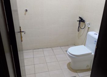 شاليه بألعاب أطفال ومسبح