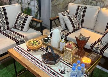 كوخ بمسبح خارجي وأجواء ممتعة 