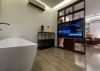 استديو بسرير ماستر وجلسة جانبية