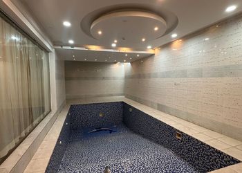 شاليه بألعاب مائية وجلسة خارجية 