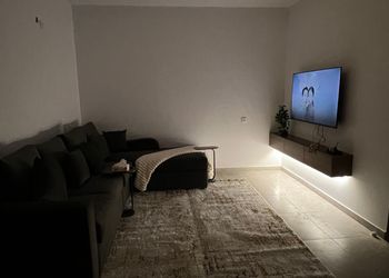 شقه غرفتين وصاله ومطبخ