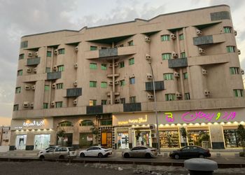 استديو بسرير ماستر وجلسة جانبية