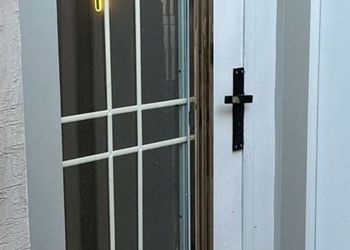 استديو بسرير ماستر وجلسة جانبية 