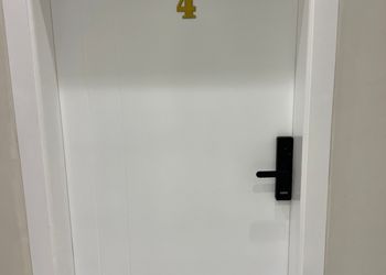استديو بسرير ماستر