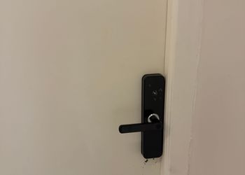استديو هادئ بسرير ماستر 