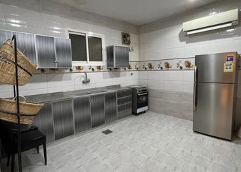شاليه بجلسة خارجية وألعاب أطفال 