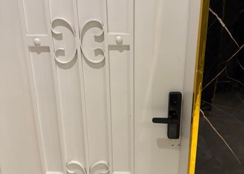 استديو بسرير ماستر