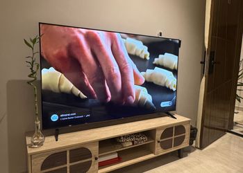 استديو بأثاث مريح وبسيط 