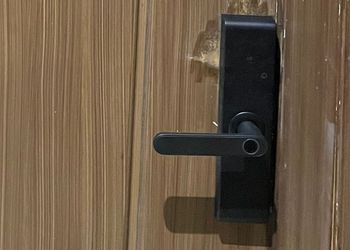 شقة بثلاث غرف نوم وصالة