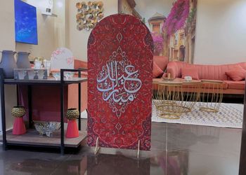 شاليه بجلسة خارجية ومسبح خارجي