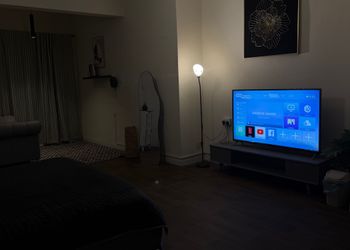 استديو هادئ بسرير ماستر
